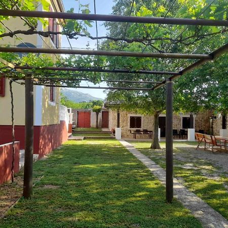 Kuca Za Odmor Dolovi Hotel Golubic  Екстериор снимка