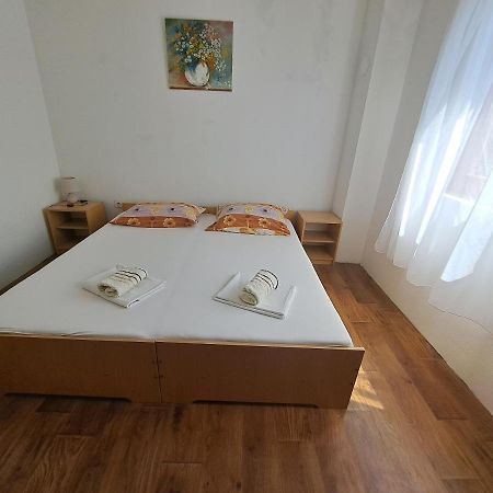 Kuca Za Odmor Dolovi Hotel Golubic  Екстериор снимка